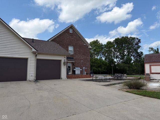 10211 Hidden Meadow Lane, Indianapolis, IN 46229
