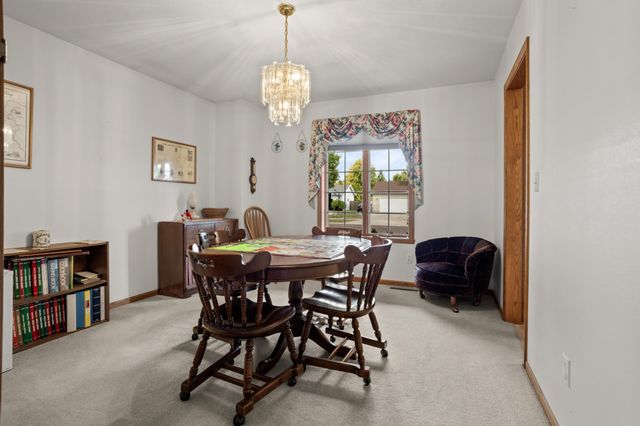 2616 39th Avenue S, Fargo, ND 58104