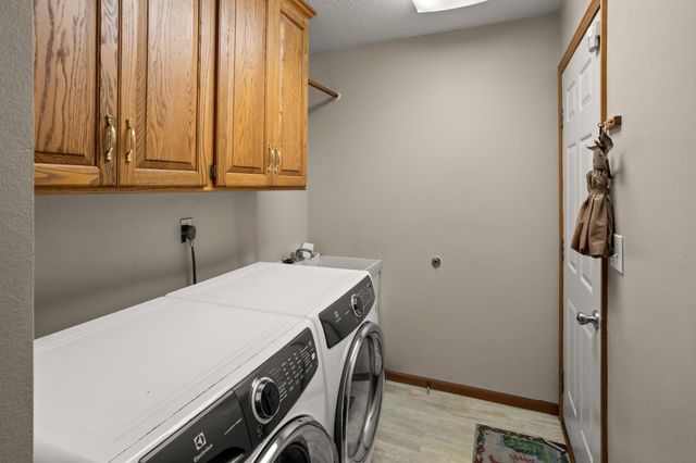 2616 39th Avenue S, Fargo, ND 58104