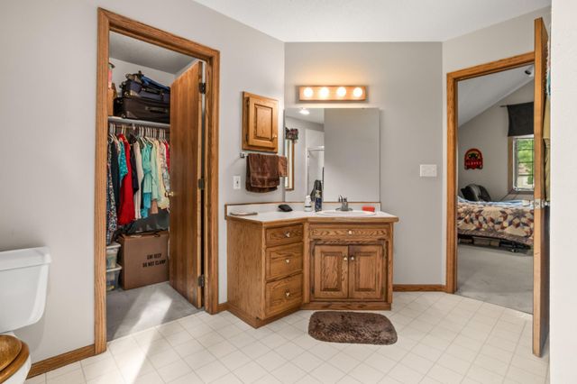 2616 39th Avenue S, Fargo, ND 58104