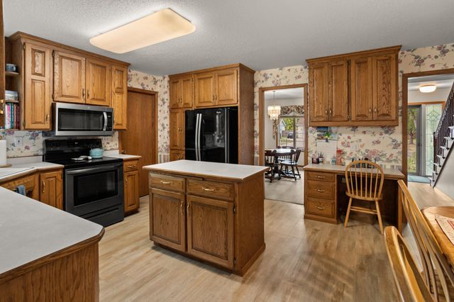 2616 39th Avenue S, Fargo, ND 58104