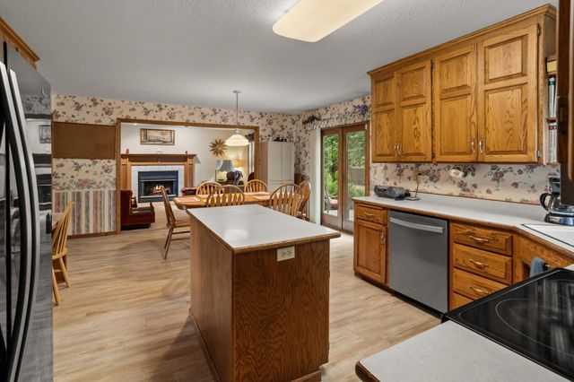 2616 39th Avenue S, Fargo, ND 58104