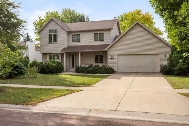 2616 39th Avenue S, Fargo, ND 58104