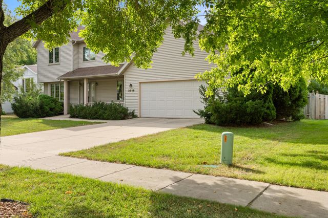 2616 39th Avenue S, Fargo, ND 58104