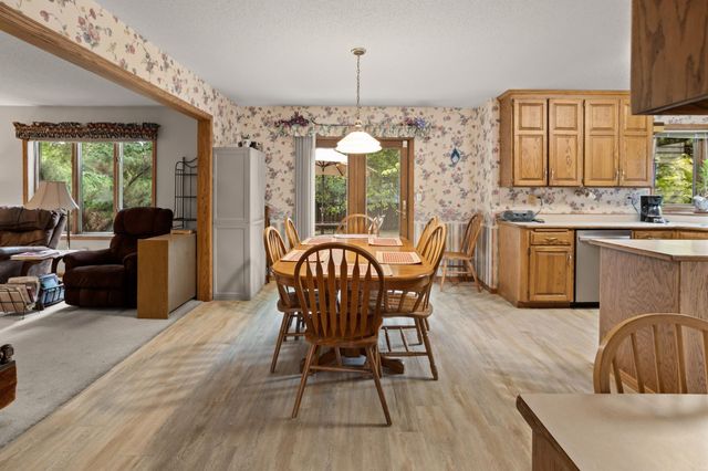 2616 39th Avenue S, Fargo, ND 58104