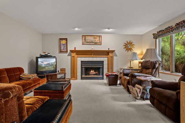 2616 39th Avenue S, Fargo, ND 58104