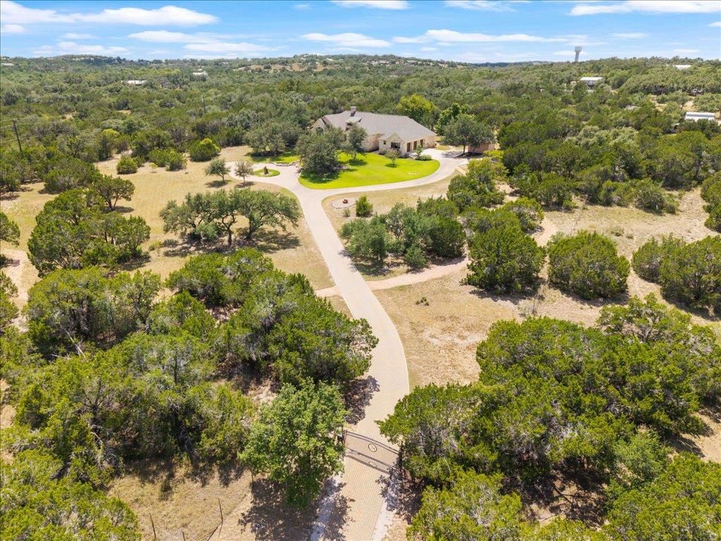 1525 Springlake DR, Dripping Springs, TX 78620