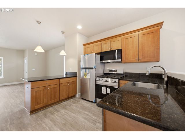6136 Se DUKE St, Portland, OR 97206