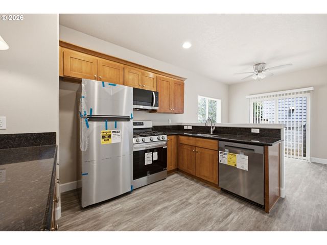 6136 Se DUKE St, Portland, OR 97206