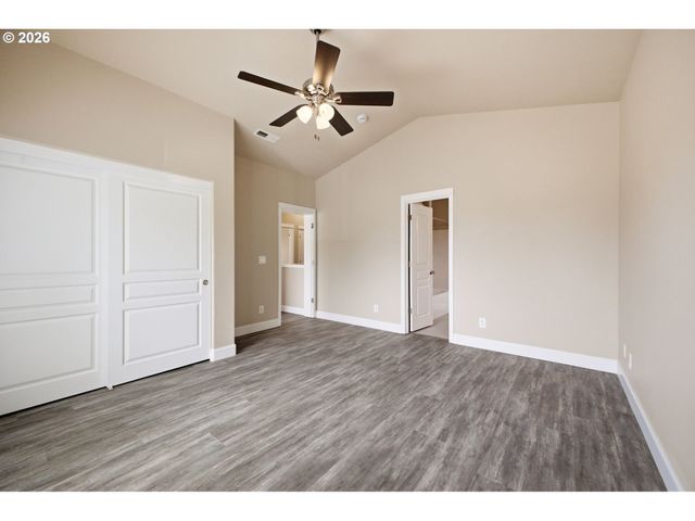 6136 Se DUKE St, Portland, OR 97206