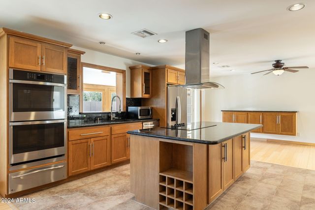 8643 E Sandalwood Drive, Scottsdale, AZ 85250