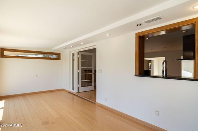 8643 E Sandalwood Drive, Scottsdale, AZ 85250