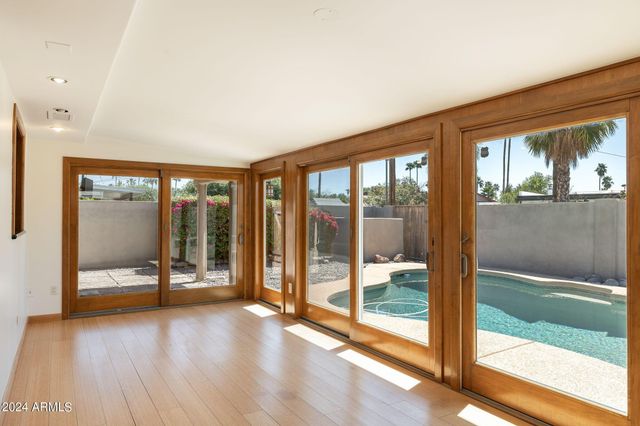 8643 E Sandalwood Drive, Scottsdale, AZ 85250