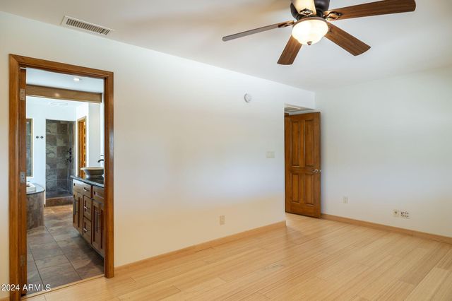 8643 E Sandalwood Drive, Scottsdale, AZ 85250
