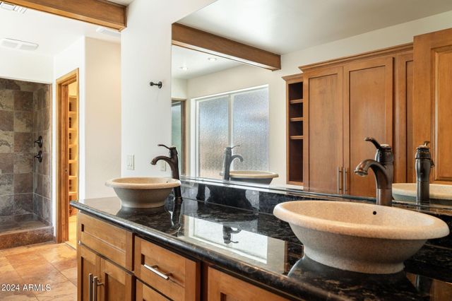 8643 E Sandalwood Drive, Scottsdale, AZ 85250