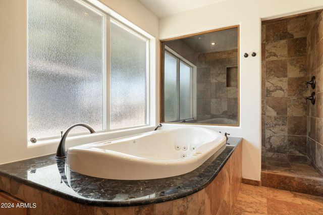 8643 E Sandalwood Drive, Scottsdale, AZ 85250