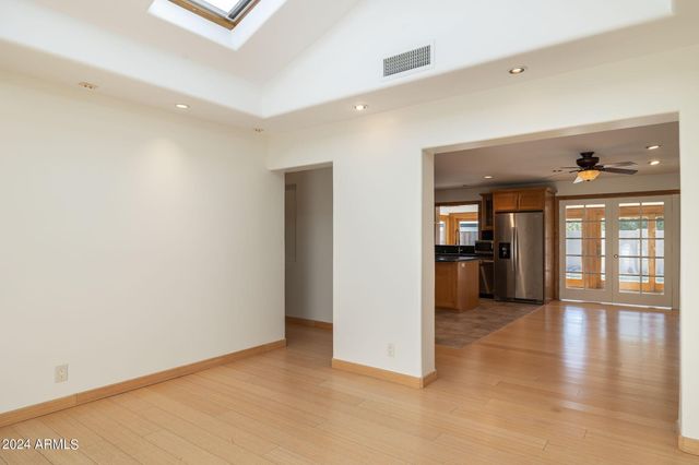 8643 E Sandalwood Drive, Scottsdale, AZ 85250