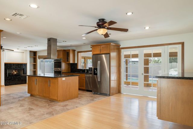 8643 E Sandalwood Drive, Scottsdale, AZ 85250