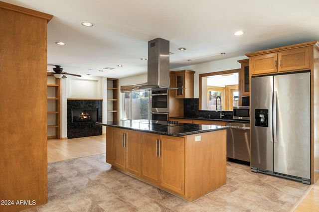 8643 E Sandalwood Drive, Scottsdale, AZ 85250