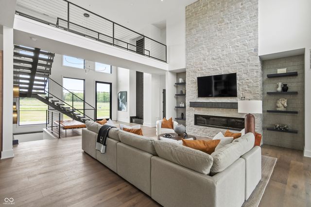 9700 Windy Hills Drive, Zionsville, IN 46077