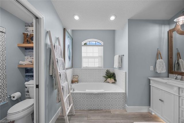 6681 Huntley LN S, Naples, FL 34104