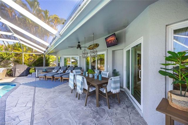 6681 Huntley LN S, Naples, FL 34104