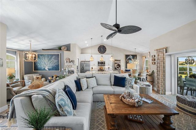 6681 Huntley LN S, Naples, FL 34104