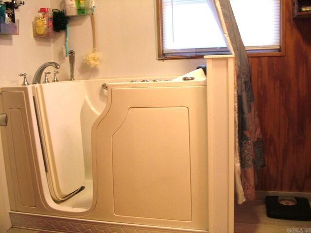 3435 West Road, Mountain Home, AR 72653