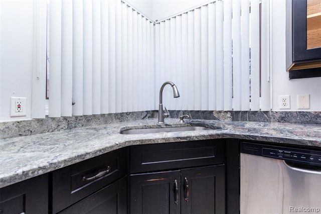 40945 Justin Drive, Sterling Heights, MI 48310