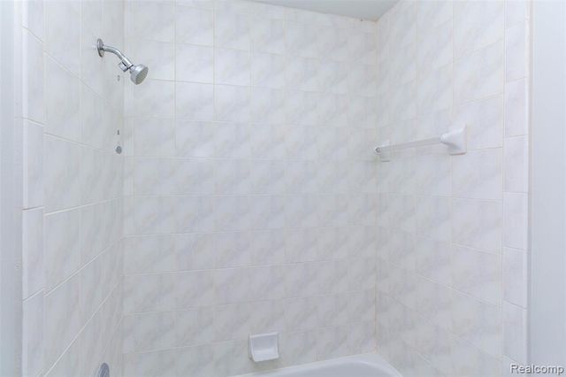 40945 Justin Drive, Sterling Heights, MI 48310