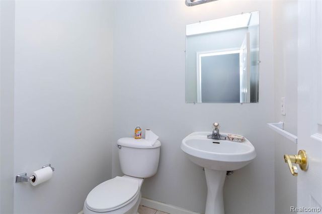 40945 Justin Drive, Sterling Heights, MI 48310