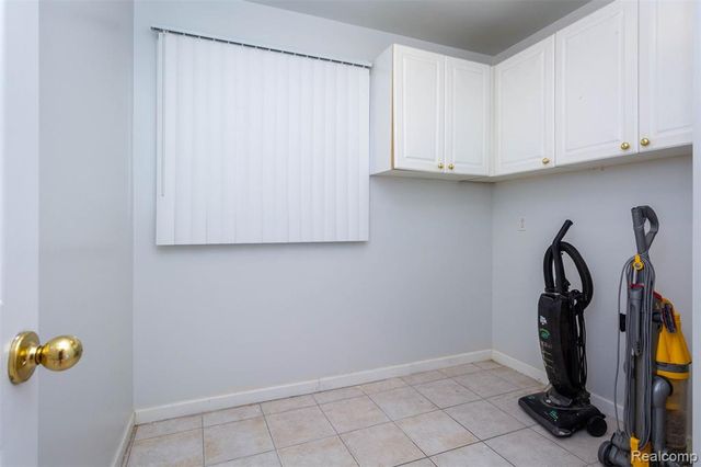 40945 Justin Drive, Sterling Heights, MI 48310