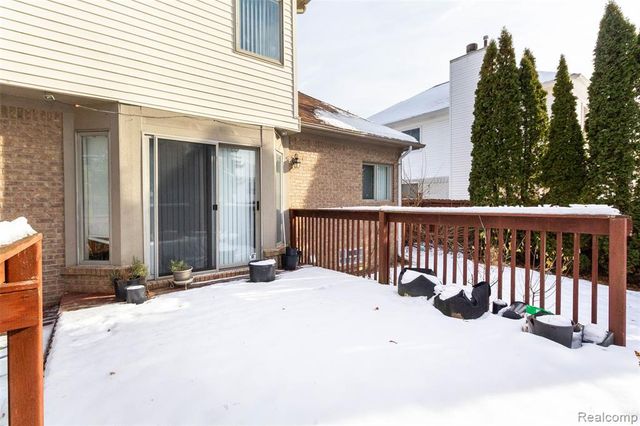 40945 Justin Drive, Sterling Heights, MI 48310