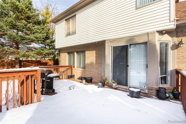 40945 Justin Drive, Sterling Heights, MI 48310