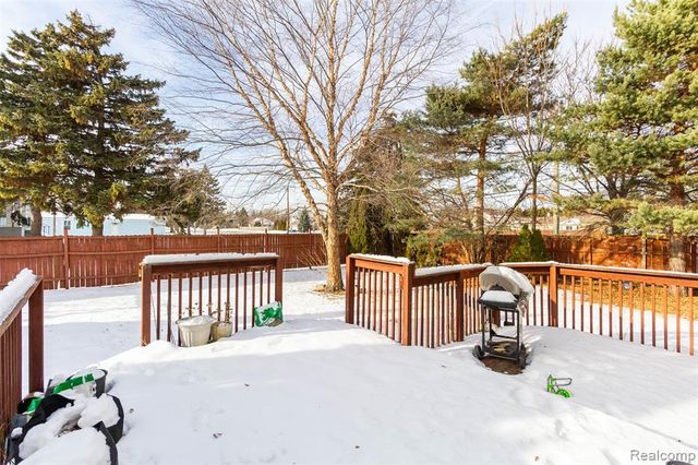 40945 Justin Drive, Sterling Heights, MI 48310