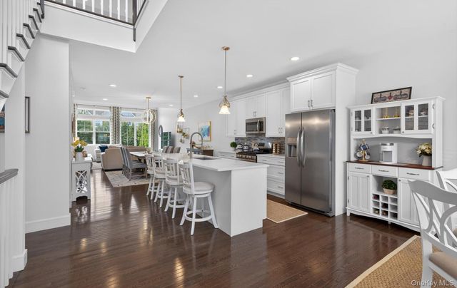 48 Bellflower Path, Smithtown, NY 11787