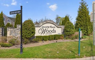 48 Bellflower Path, Smithtown, NY 11787