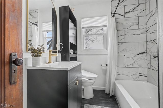 86 Southeast Avenue, Tallmadge, OH 44278