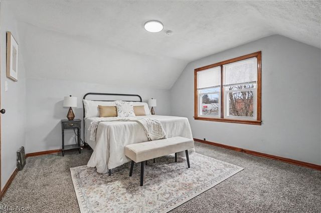 86 Southeast Avenue, Tallmadge, OH 44278