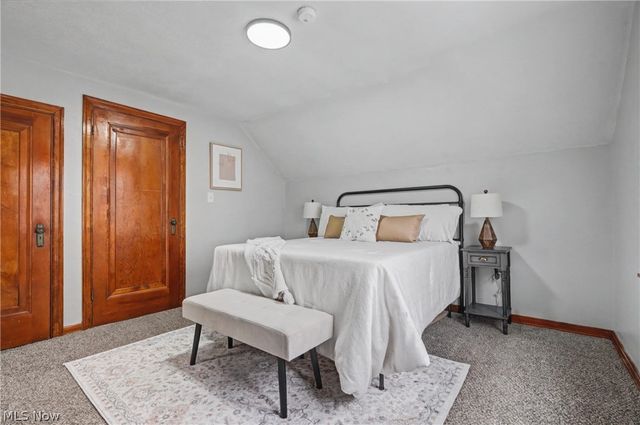 86 Southeast Avenue, Tallmadge, OH 44278