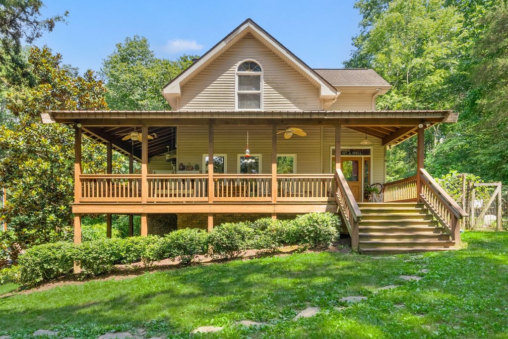 825 Durham Rd, Adams, TN 37010