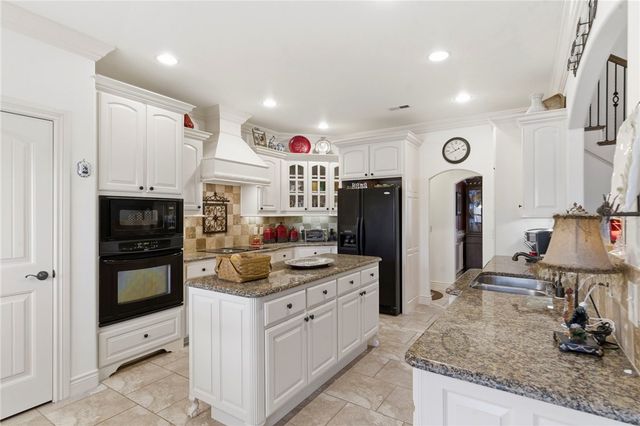 6405 44th Street, Rogers, AR 72758