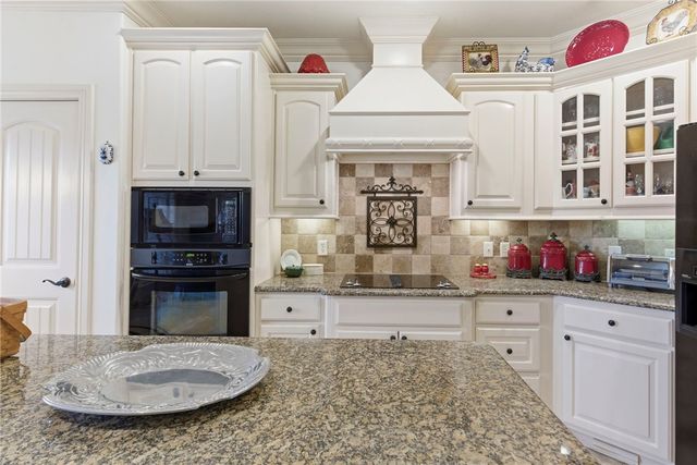 6405 44th Street, Rogers, AR 72758