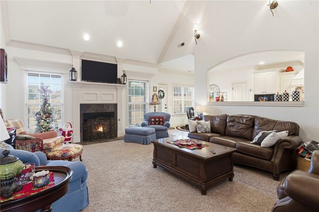 6405 44th Street, Rogers, AR 72758