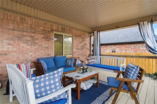 6405 44th Street, Rogers, AR 72758