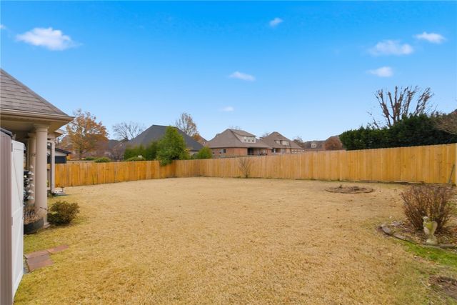 6405 44th Street, Rogers, AR 72758