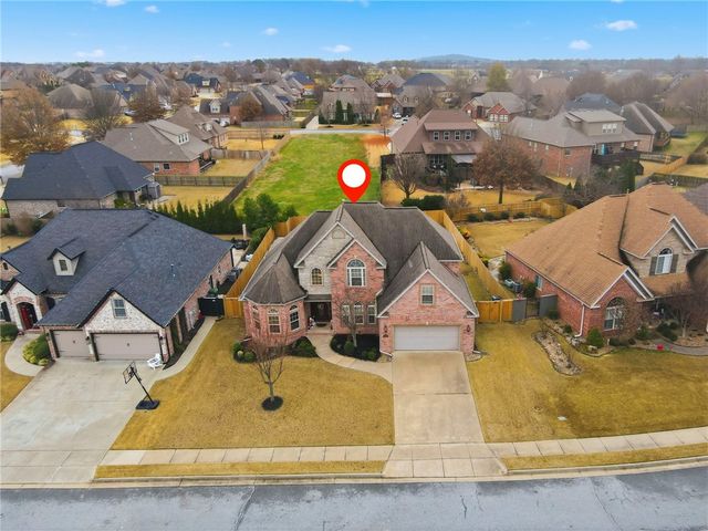 6405 44th Street, Rogers, AR 72758