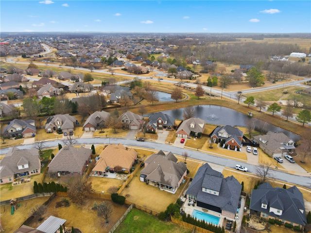 6405 44th Street, Rogers, AR 72758