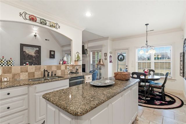 6405 44th Street, Rogers, AR 72758