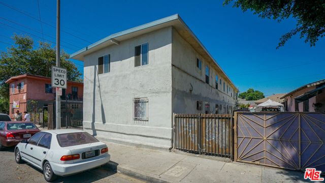 9021 Compton Avenue, Los Angeles, CA 90002